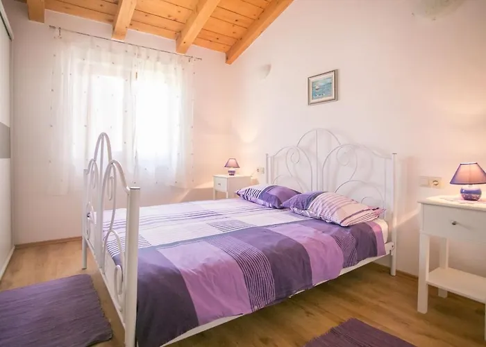 Дом отдыха In Pore With Swimming Pool