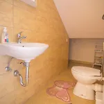 Будинок відпочинку In Pore With Swimming Pool