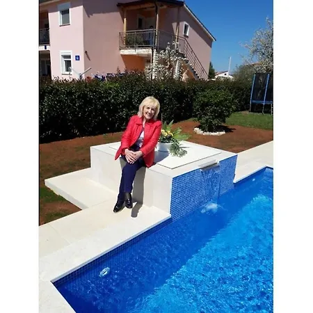 Feriehus In Pore With Swimming Pool *