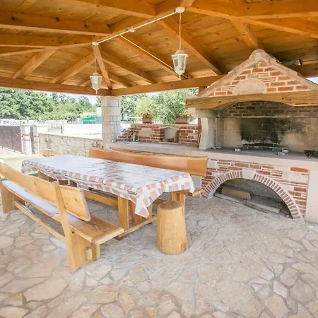 In Pore With Swimming Pool * Poreč