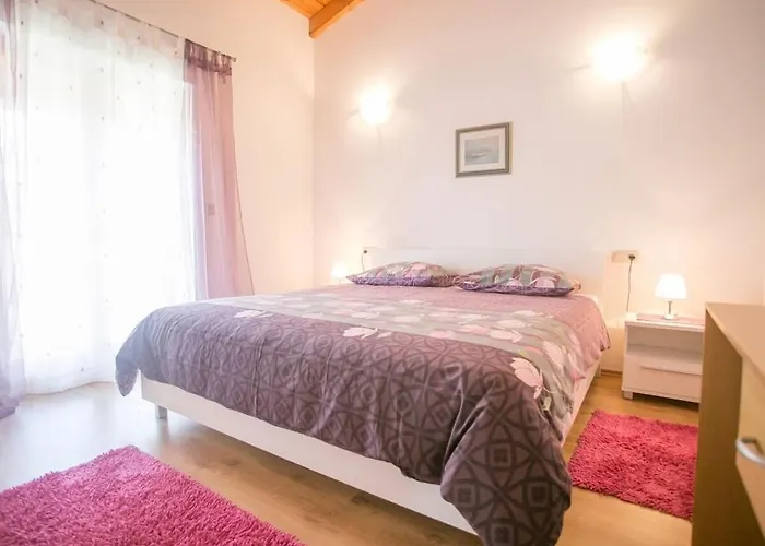 Holiday home In Pore With Swimming Pool